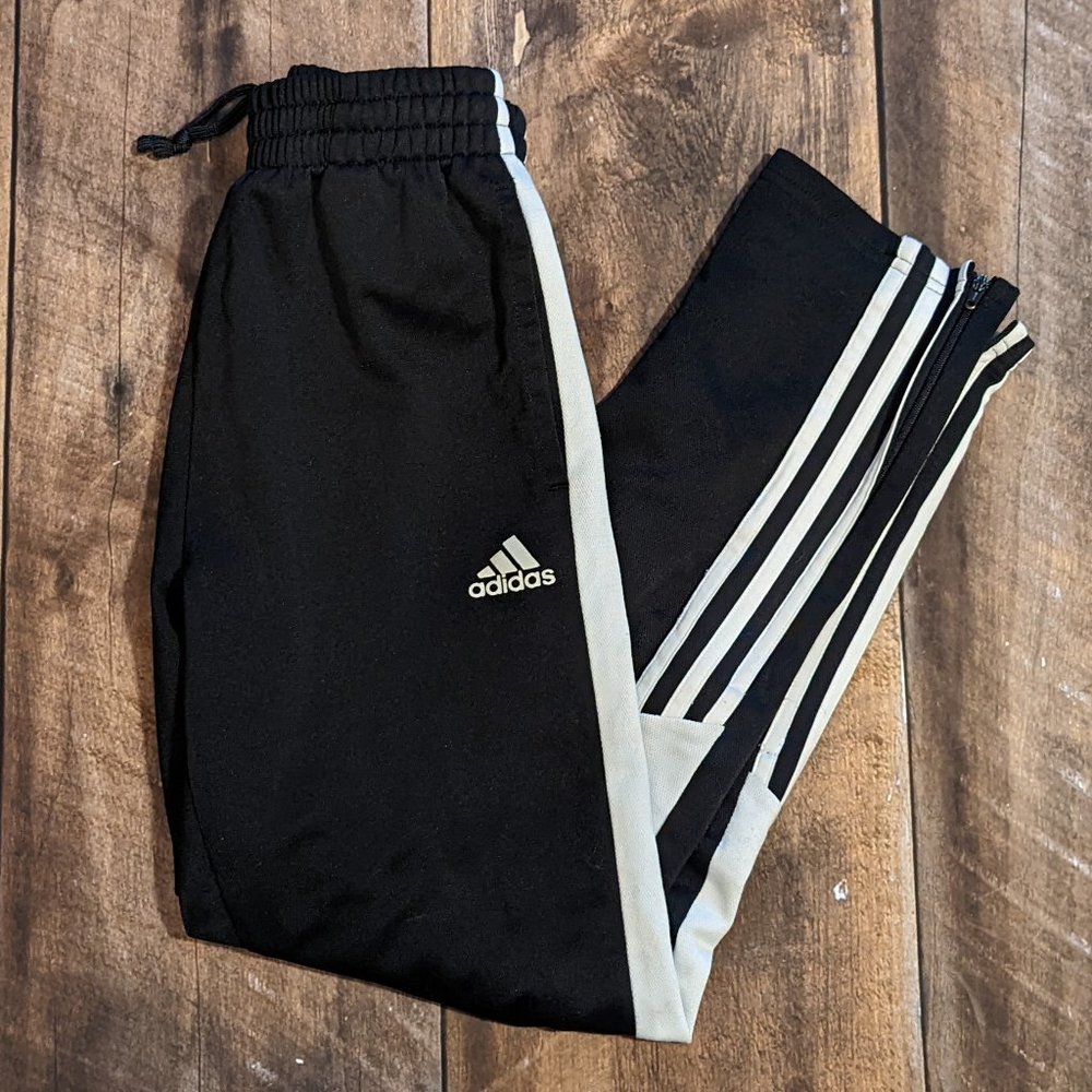 Adidas Climalite boys pants, size Small (8)